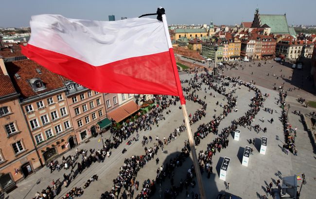 Мер Варшави заборонив росіянам святкувати 9 травня в столиці