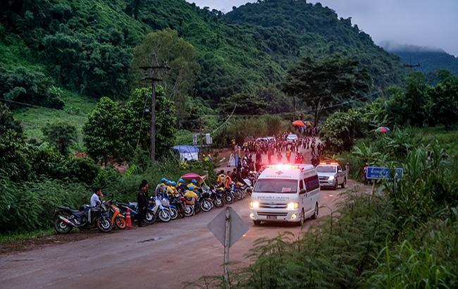 У Таїланді рятувальники вивели ще одну дитину з печери