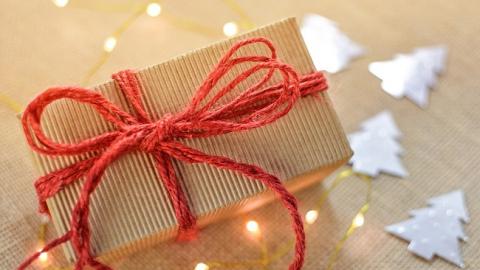 Что подарить на Новый год: оригинальные варианты презентов