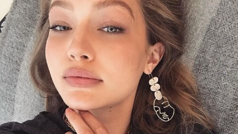 Уровень мимими зашкаливает: Джиджи Хадид показала селфи с новорожденной дочерью