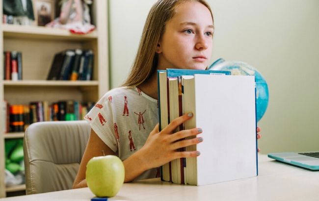 Чтобы ребенок не уставал учиться: как обустроить домашнее место школьника