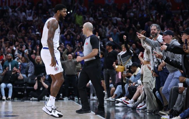 Ветеран "Кліпперс" відправив додолу оборонця і оформив геймвінер: момент дня в НБА