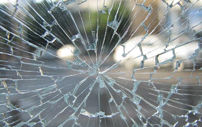 В Ровенской области подросток украл авто и влетел на нем в забор