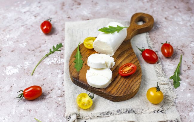 Як приготувати смачний сир сулугуні в домашніх умовах: знадобляться прості інгредієнти