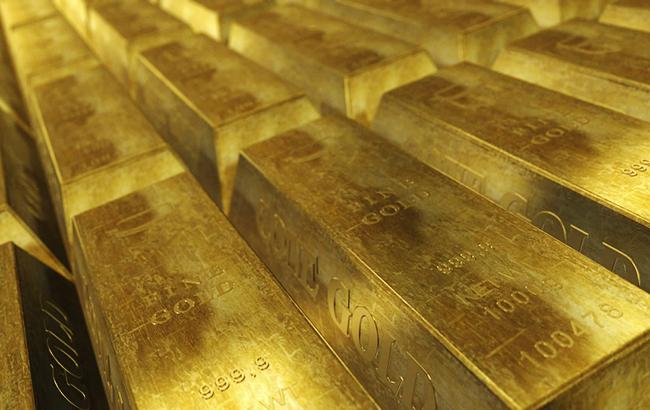 НБУ повысил курс золота до 325,48 тыс. гривен за 10 унций