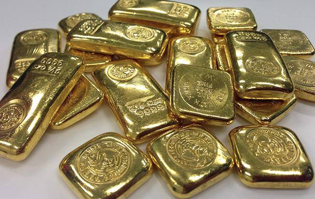 НБУ підвищив курс золота до 349,35 тис. гривень за 10 унцій