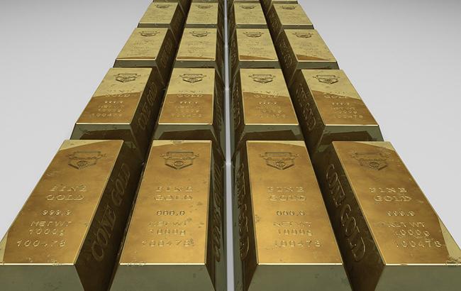 НБУ повысил курс золота до 348,27 тыс. гривен за 10 унций