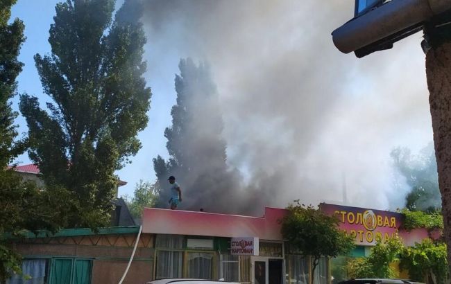 На базе отдыха в Затоке произошел пожар