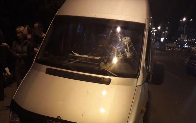 Полиция Киеве сообщила подробности нападения на автомобиль возле метро "Теремки"
