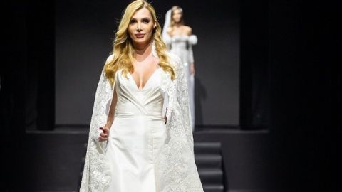 Украинка Анна Гомонова блистала на показах моды от кутюр в Лувре (фото)