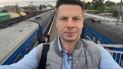 Алексея Гончаренко ограбили в поезде: что украли у нардепа