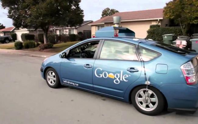 Безпілотний автомобіль Google вперше потрапив у ДТП