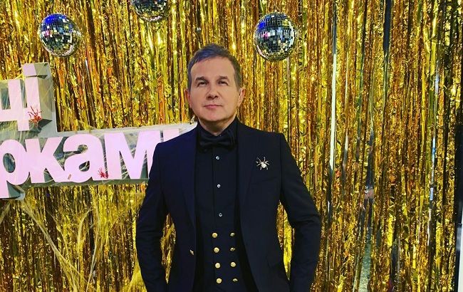 "Юра, держи себя в руках": Горбунов засветился в объятиях золотого состава "ВИА Гры"