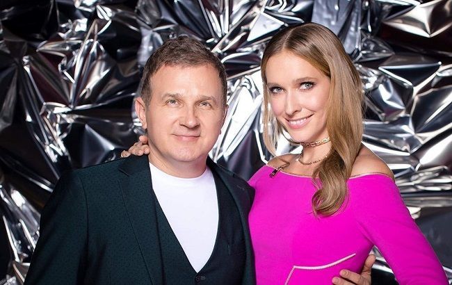 Сімейна ідилія: Осадча та Горбунов розчулили зимовою романтикою біля каміна