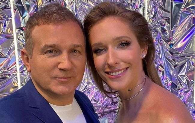 Пример многим семьям: Осадчая и Горбунов очаровали нежностью на домашнем селфи