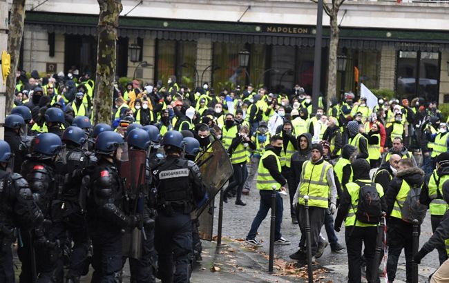 В Париже оценили убытки от протестов
