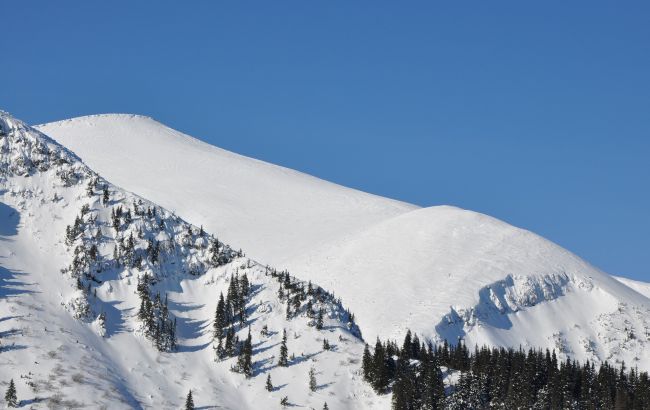 В Карпатах сохраняется угроза схода лавин