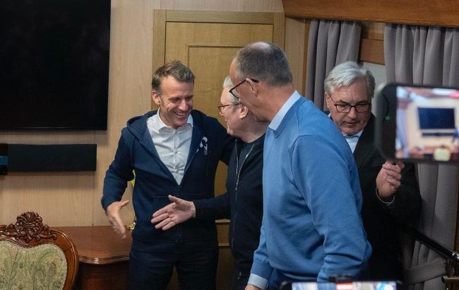 Це серветка, а не наркотик: у Макрона висміяли російські фейки про поїздку до Києва