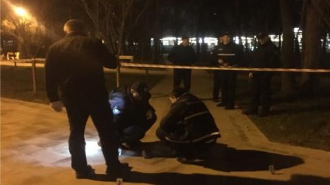 В одному з парків Києва в ході конфлікту стався вибух, є постраждалі