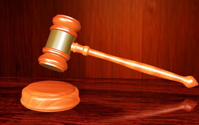 Суд Ровно отстранил от обязанностей преподавателя-взяточника