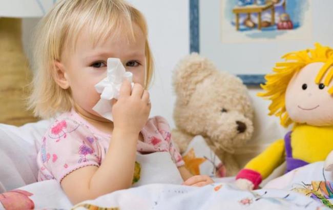 Педиатр рассказал, как лечить детей от гриппа и ОРВИ следуя рекомендациям Минздрава