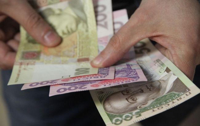 Свыше 80% украинцев заявили, что им не хватает зарплаты, - опрос
