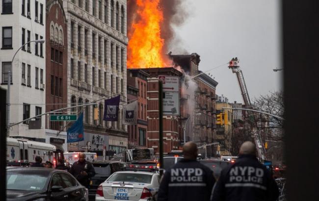 В центре Нью-Йорка крупный пожар