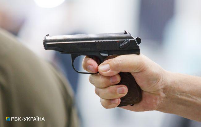Інцидент з озброєним водієм в центрі Києва: поліція порушила справу