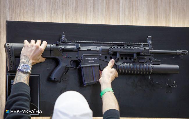 Пістолет, автомат чи рушниця: яку особисту зброю хочуть мати українці