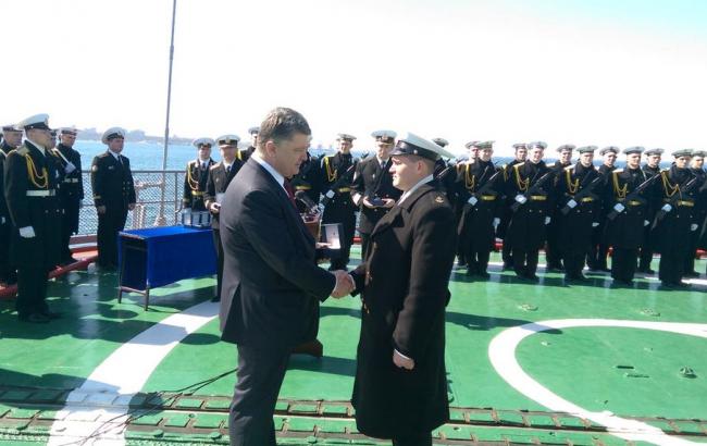 Приоритет для Украины - строительство новых военных кораблей, - Порошенко