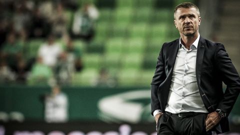 Ребров пішов з посади головного тренера "Ференцвароша". Його пов'язують з клубом з ОАЕ