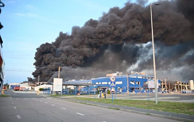 РФ атаковала завод американской компании в Мукачево: растет количество пострадавших