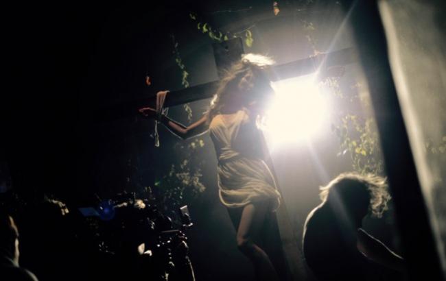 LOBODA представила эмоциональний клип на песню о вечной жертвенности женщины