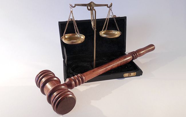Прокуратура передала в суд дело о вымогательстве экс-служащего Дарницкой РГА