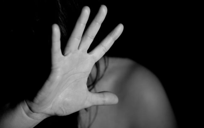 В Херсонській області 22-річний хлопець за ніч зґвалтував трьох жінок