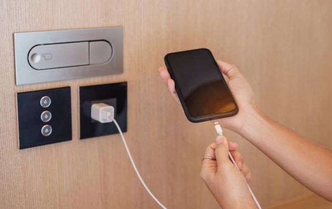 Ця поширена помилка може пошкодити ваш телефон: не варто так робити