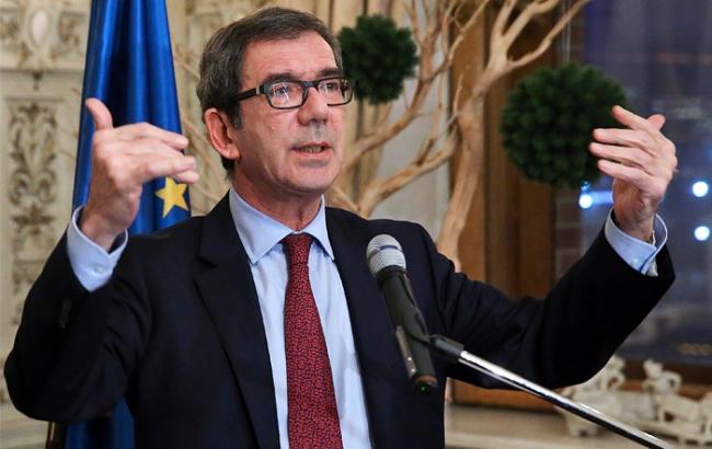 Франція запропонувала скасувати короткострокові візи для росіян