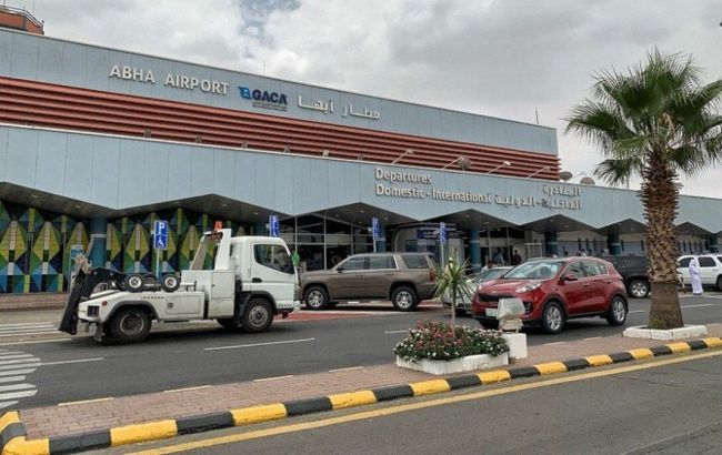 У Саудівській Аравії дрон обстріляв аеропорт, постраждали 8 осіб