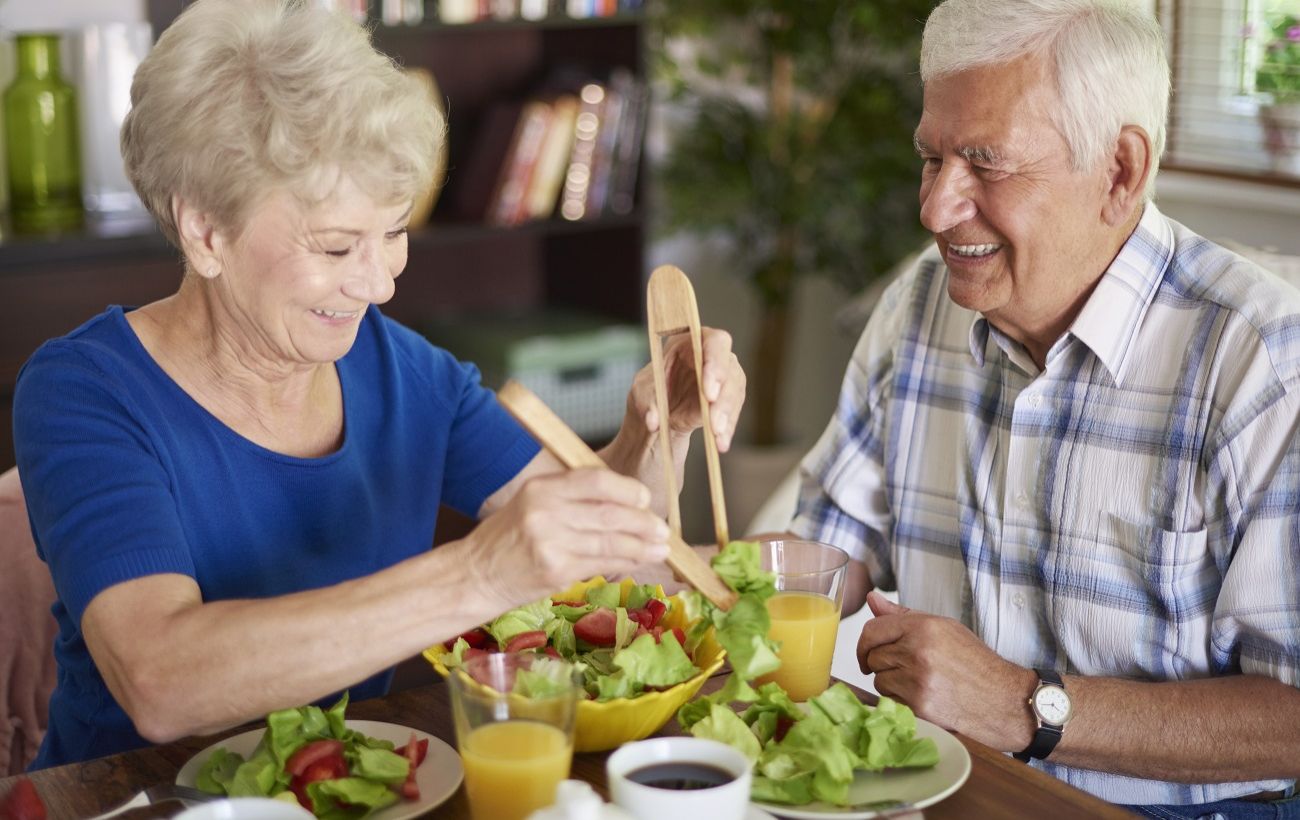 Лікар з Гарварду пояснив, яке харчування уповільнює старіння