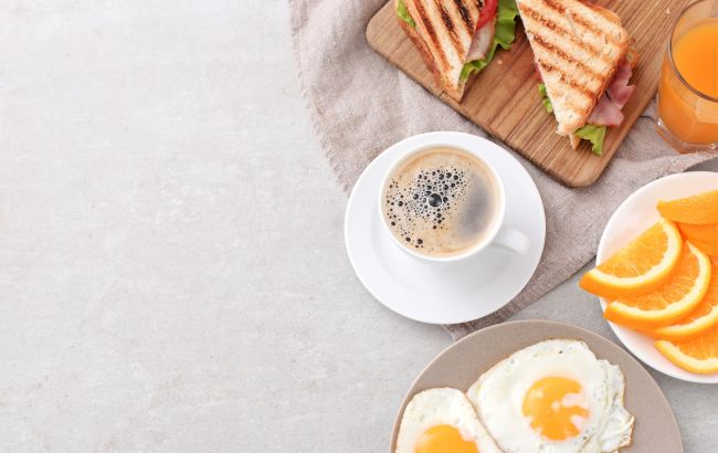 Топ-5 завтраков, которые заряжают энергией на весь день: список от диетолога