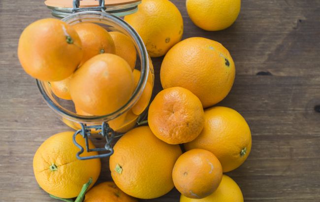 Як почистити апельсин за кілька секунд: ці способи зможе повторити кожен