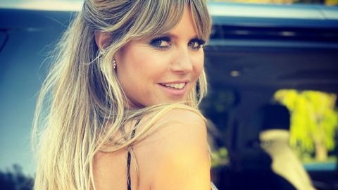 Голая в ванной: 46-летняя Хайди Клум покорила роскошным телом на "горячем" фото