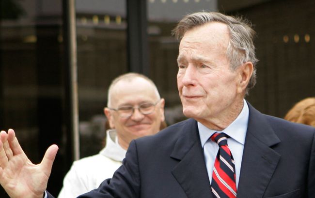 В США госпитализирован Джордж Буш-старший