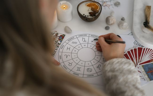 4 знака Зодиака ждут испытания: кому пророчат перемены, а кому - конфликты