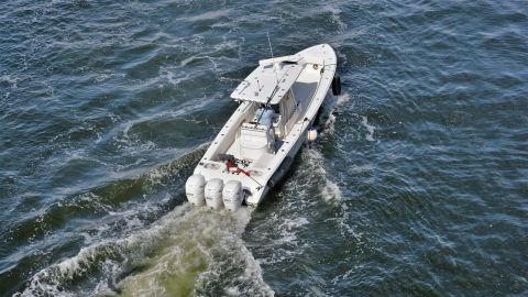 Біля берегів Греції затонув човен з 18 туристами на борту