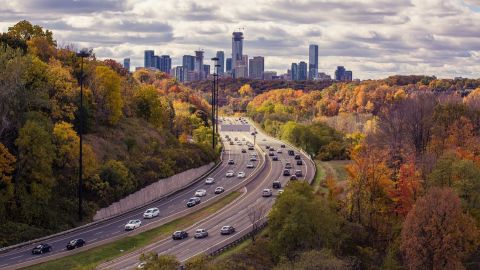 На українських дорогах з'явилися нові знаки: що вони означають