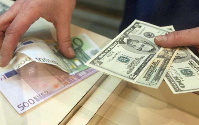 НБУ на 6 марта укрепил курс гривны к доллару до 27,09