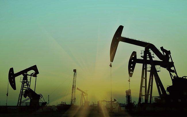 Цена нефти Brent опустилась ниже 52 долларов за баррель