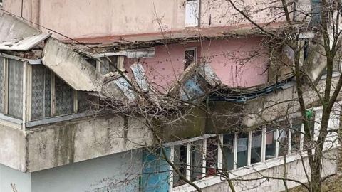 В Киеве обвалилось сразу несколько балконов: фото с места ЧП