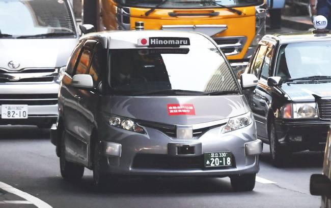 У Токіо розпочалися тестові поїздки безпілотних таксі